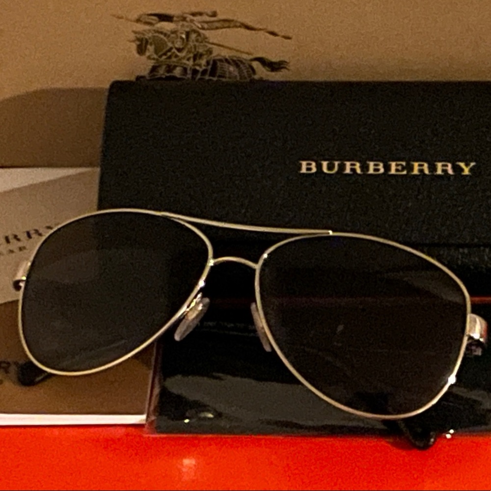 Women sunglasses 😎 🕶